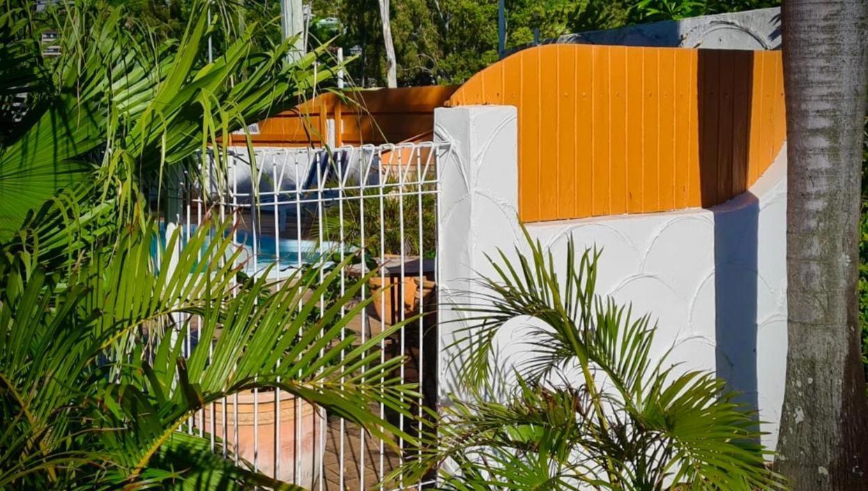 Paradise Court Holiday Units Airlie Beach Exterior photo