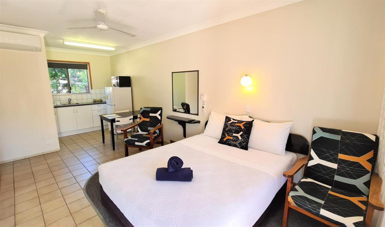Paradise Court Holiday Units Airlie Beach Exterior photo