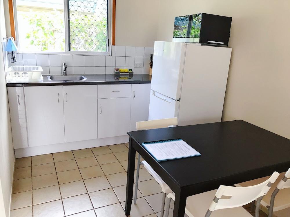 Paradise Court Holiday Units Airlie Beach Exterior photo